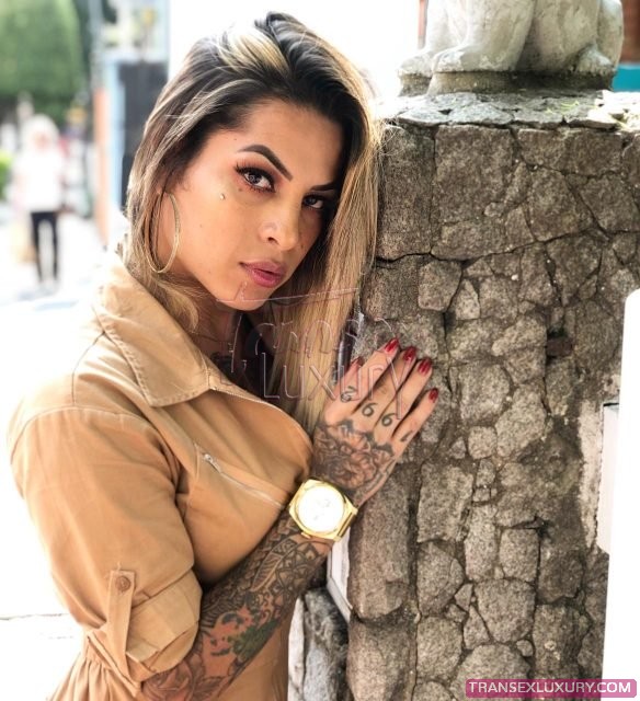 Adrielly Sants - Foto 42 de 141