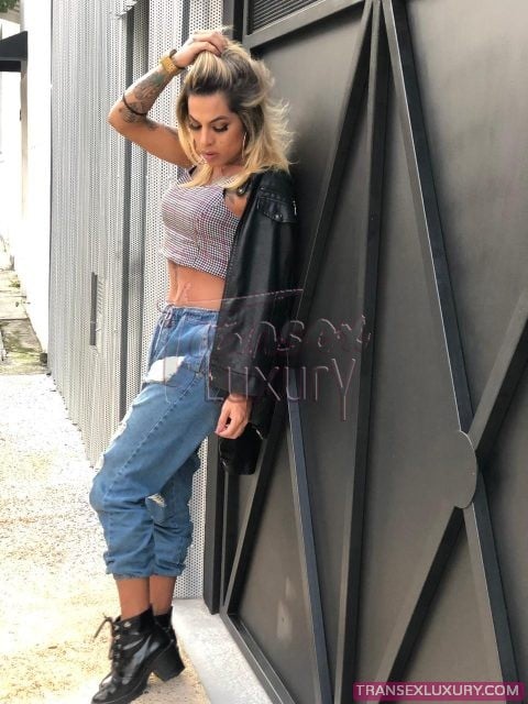 Adrielly Sants - Foto 48 de 141