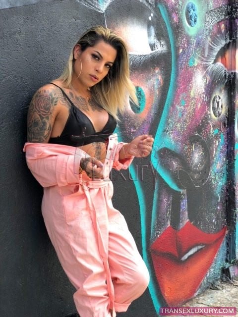 Adrielly Sants - Foto 56 de 141