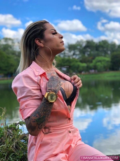 Adrielly Sants - Foto 57 de 141