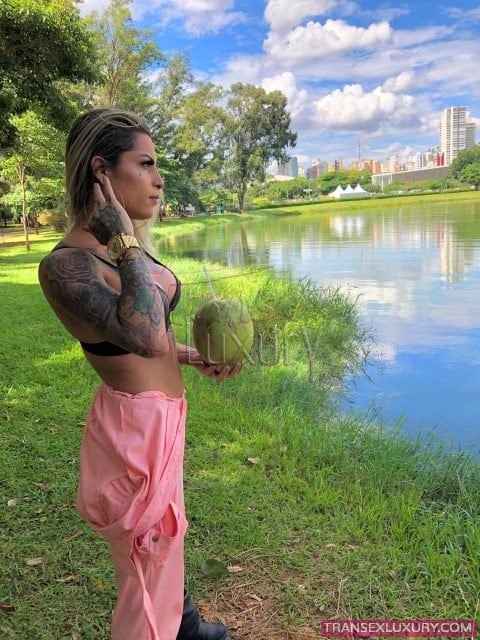 Adrielly Sants - Foto 58 de 141