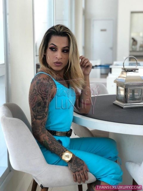 Adrielly Sants - Foto 68 de 141