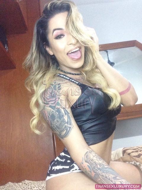 Adrielly Sants - Foto 111 de 141