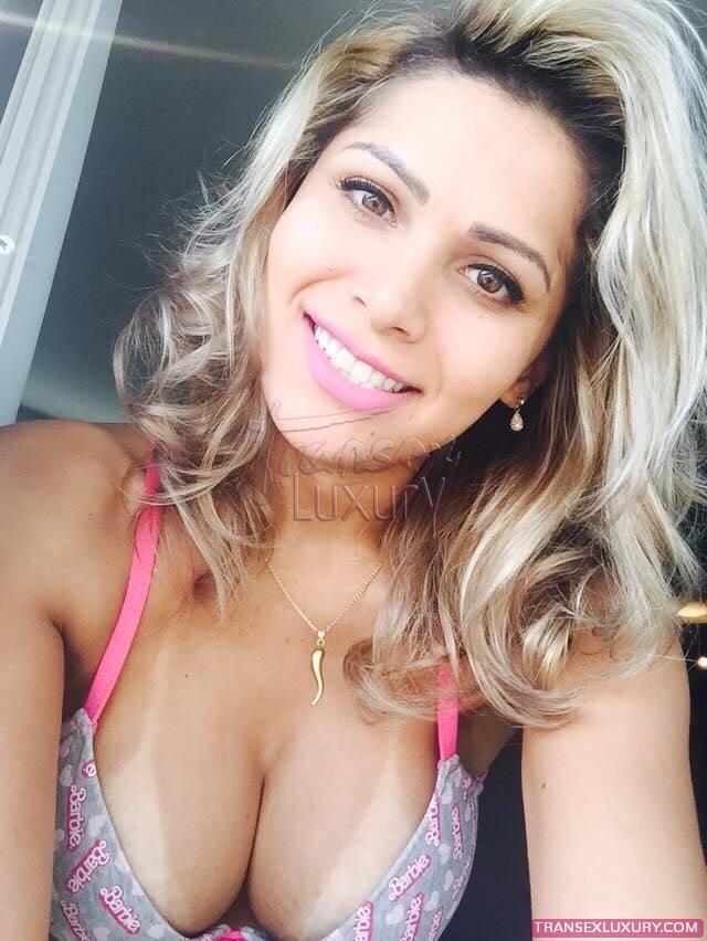 Agatha Victoria - Foto 20 de 31