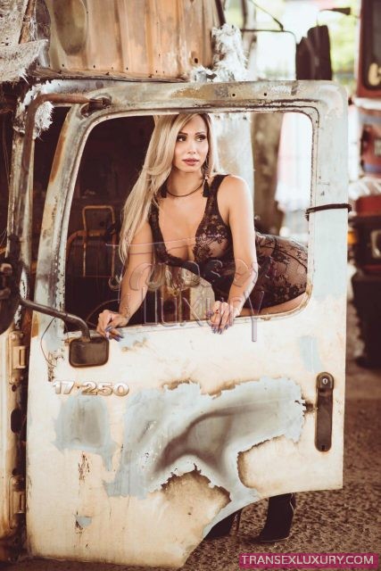 Aghata Ferraz - Foto 6 de 176