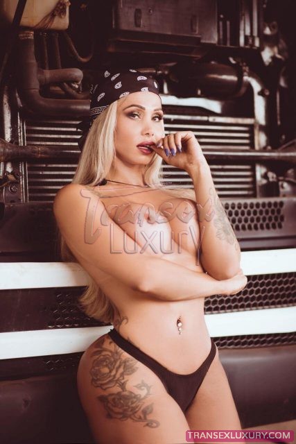 Aghata Ferraz - Foto 11 de 176