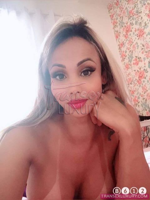 Aghata Ferraz - Foto 74 de 176