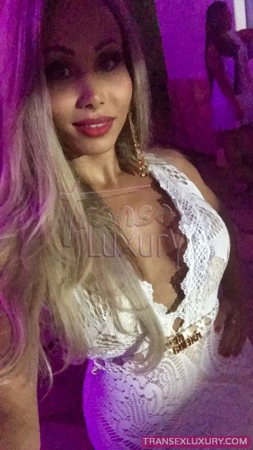 Aghata Ferraz - Foto 76 de 176