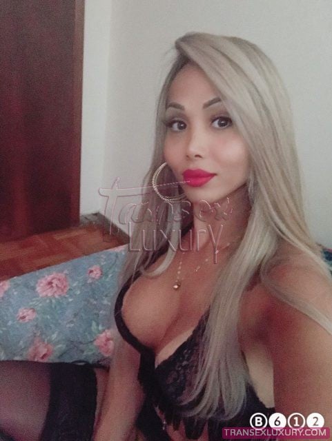 Aghata Ferraz - Foto 96 de 176