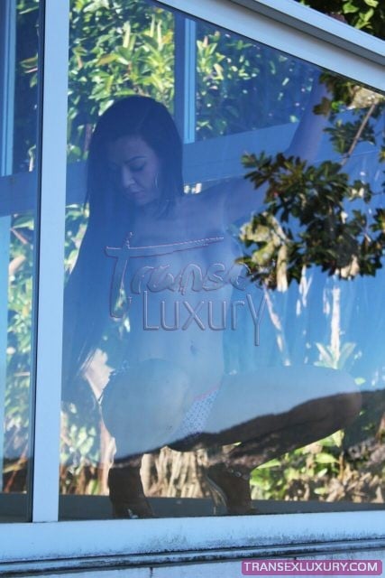 Alexia Lillity - Foto 2 de 55