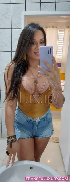 Amanda Montteiro - Foto 2 de 34