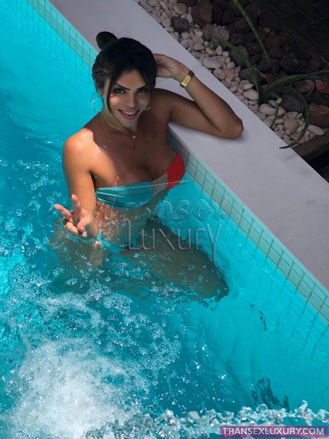 Anne Ganzarolli - Foto 55 de 57