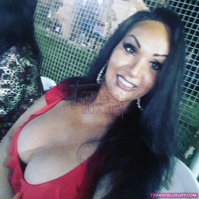 Angelika Rawaxi - Foto 7 de 11