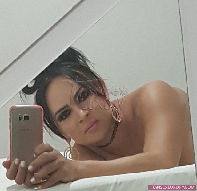 Ariane Cury - Foto 9 de 30
