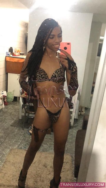 Alyra Camargo - Foto 2 de 11