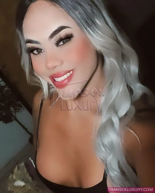 Angela Thais - Foto 1 de 29