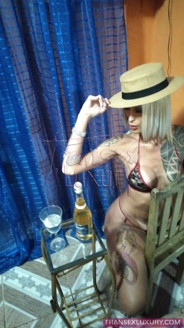Camila Petrovick - Foto 1 de 88