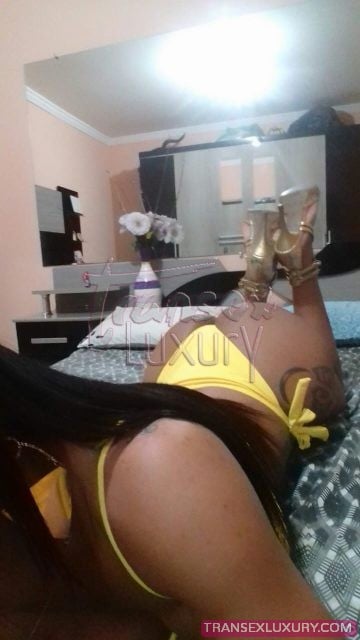 Brenda Queiroz - Foto 7 de 14