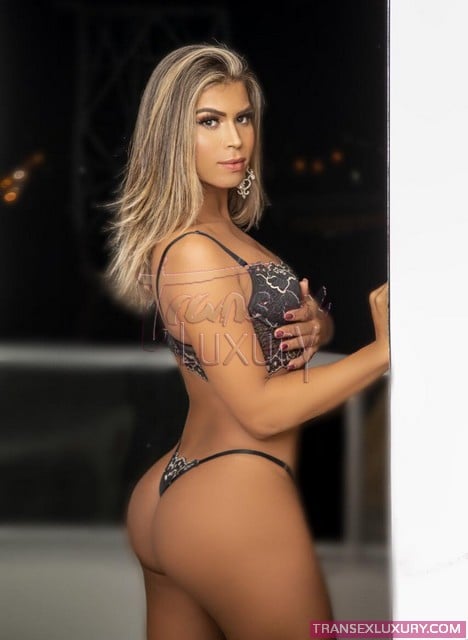 Brunna Falcão - Foto 1 de 24