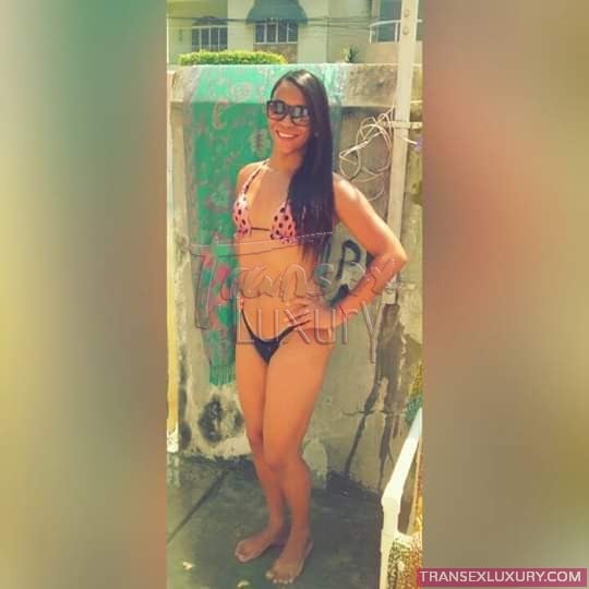 Bella Nunes - Foto 1 de 8