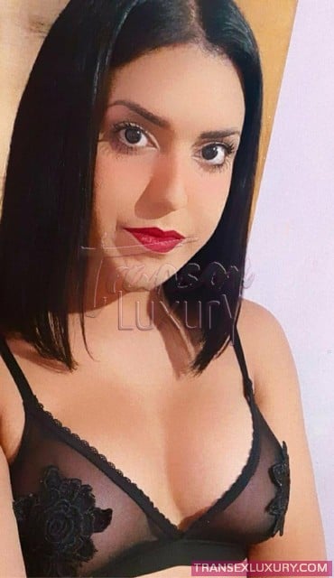 Daniela Silva - Foto 2 de 18