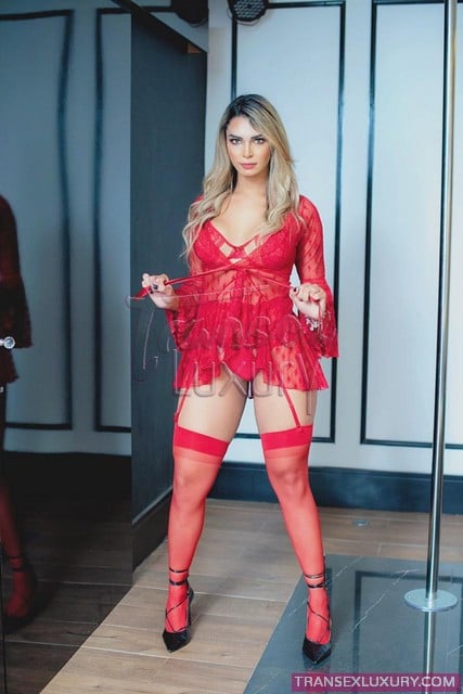 Emily Santos - Foto 11 de 74
