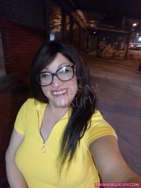 Fabiane Oliveira - Foto 1 de 4