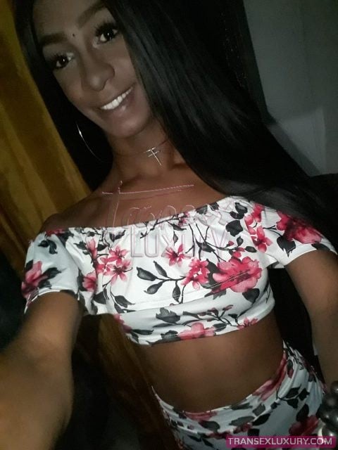Hillary Andrade - Foto 10 de 16