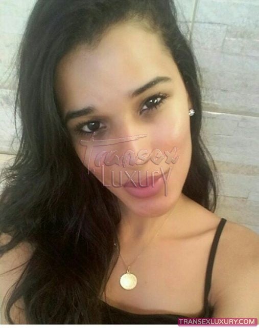 Isabela Santos - Foto 1 de 8