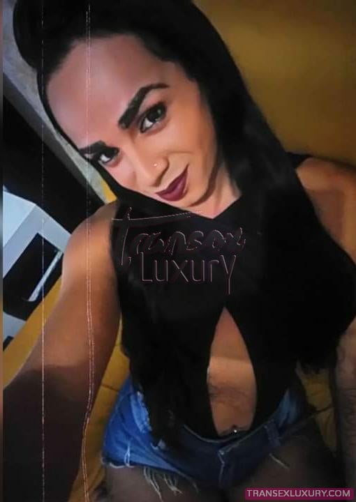 Jenifer Ferrari - Foto 3 de 19