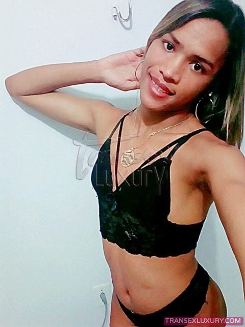 Jhamilly Pereira - Foto 2 de 11
