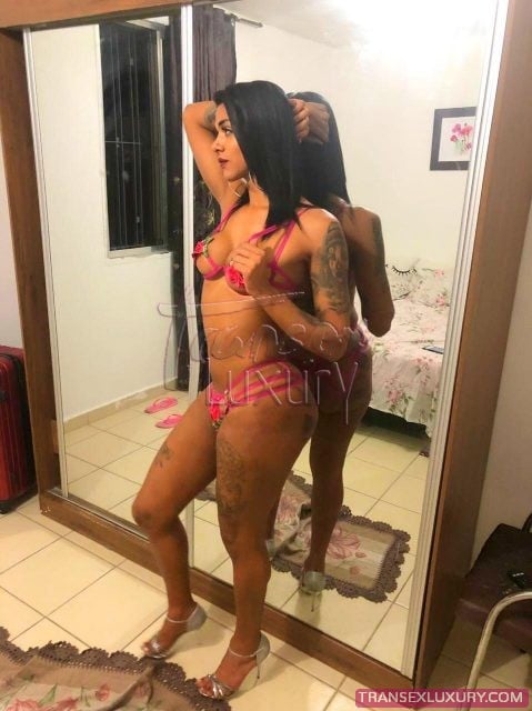 Julia Alves - Foto 6 de 182