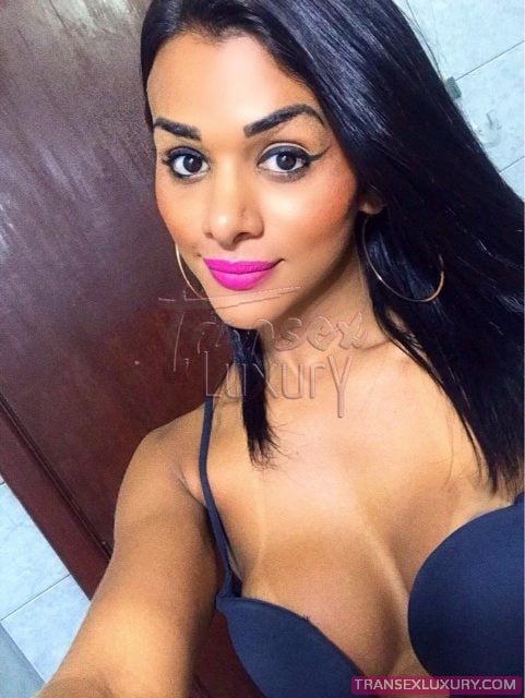 Julia Alves - Foto 12 de 182