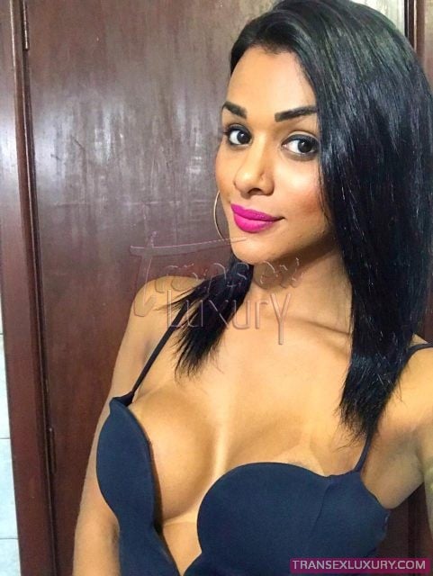 Julia Alves - Foto 13 de 182