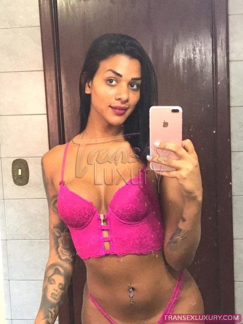 Julia Alves - Foto 28 de 182