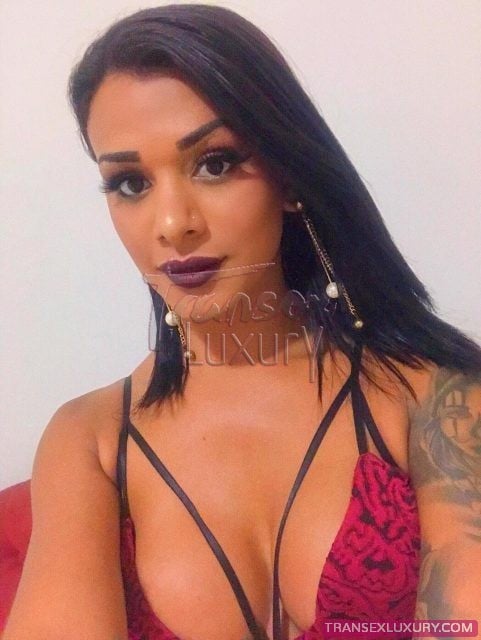Julia Alves - Foto 83 de 182