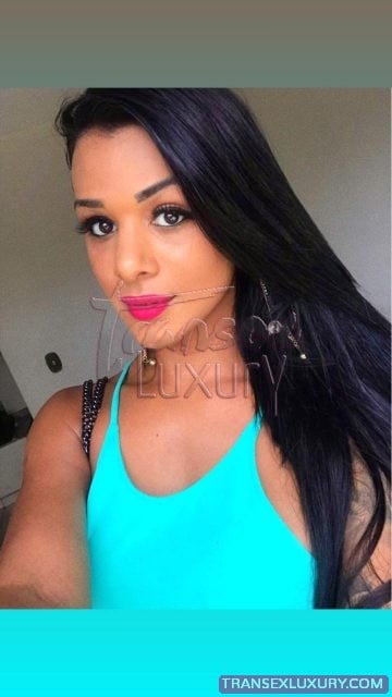 Julia Alves - Foto 92 de 182