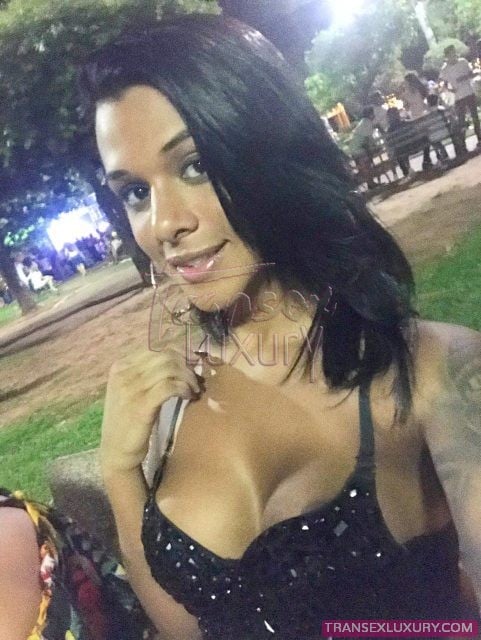 Julia Alves - Foto 115 de 182
