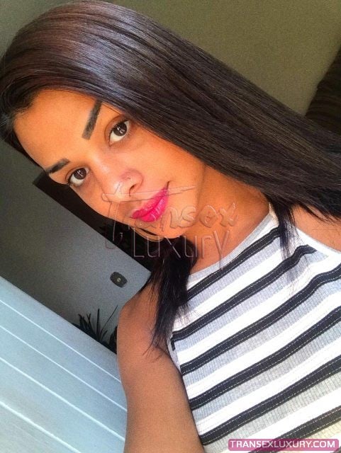 Julia Alves - Foto 146 de 182