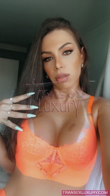 Karol Magalhães - Foto 1 de 67