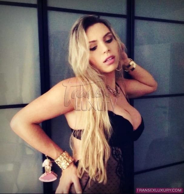 Karol Magalhães - Foto 20 de 67
