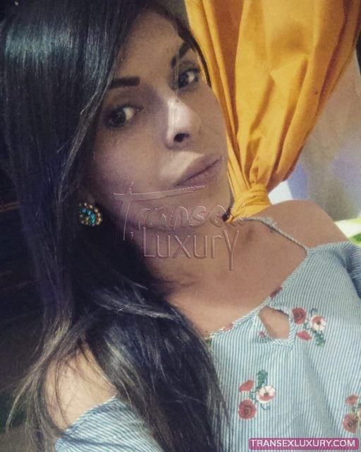 Kimberlly Ribeiro - Foto 1 de 8