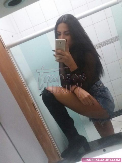Lara Manuella - Foto 24 de 35
