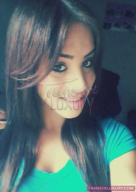 Larissa Oliveira - Foto 12 de 34