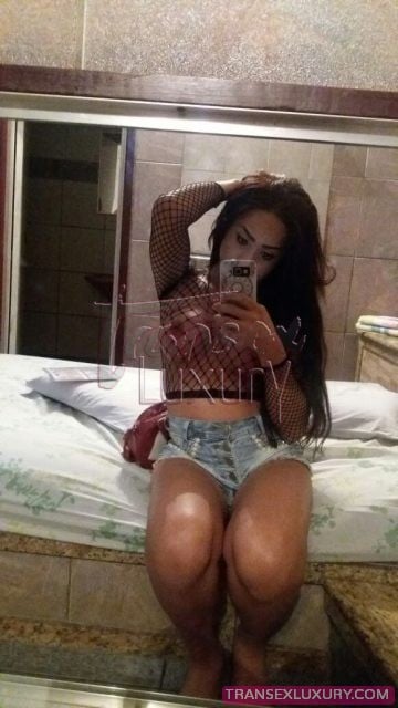 Larissa Oliveira - Foto 16 de 34