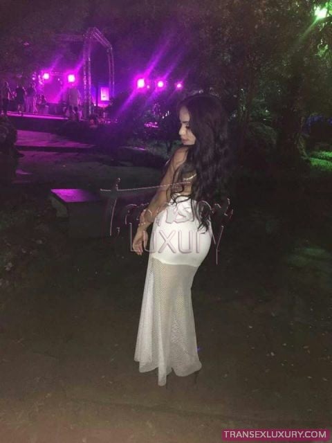 Larissa Oliveira - Foto 17 de 34