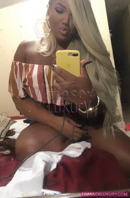 Lívia Ribeiro - Foto 10 de 90