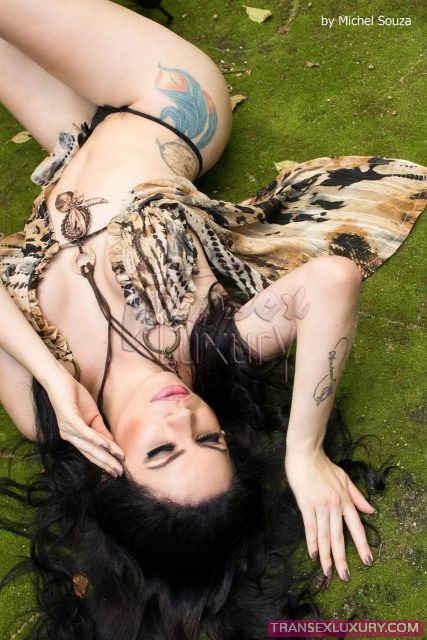 Lia Dinelly - Foto 2 de 35
