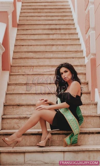 Lia Dinelly - Foto 25 de 35