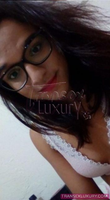 Lia Sampaio - Foto 13 de 30